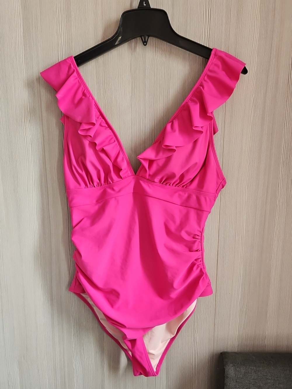 Cupshe Womens Ruffled Lace Up‎ One Piece Swimsuit Neon Pink Large